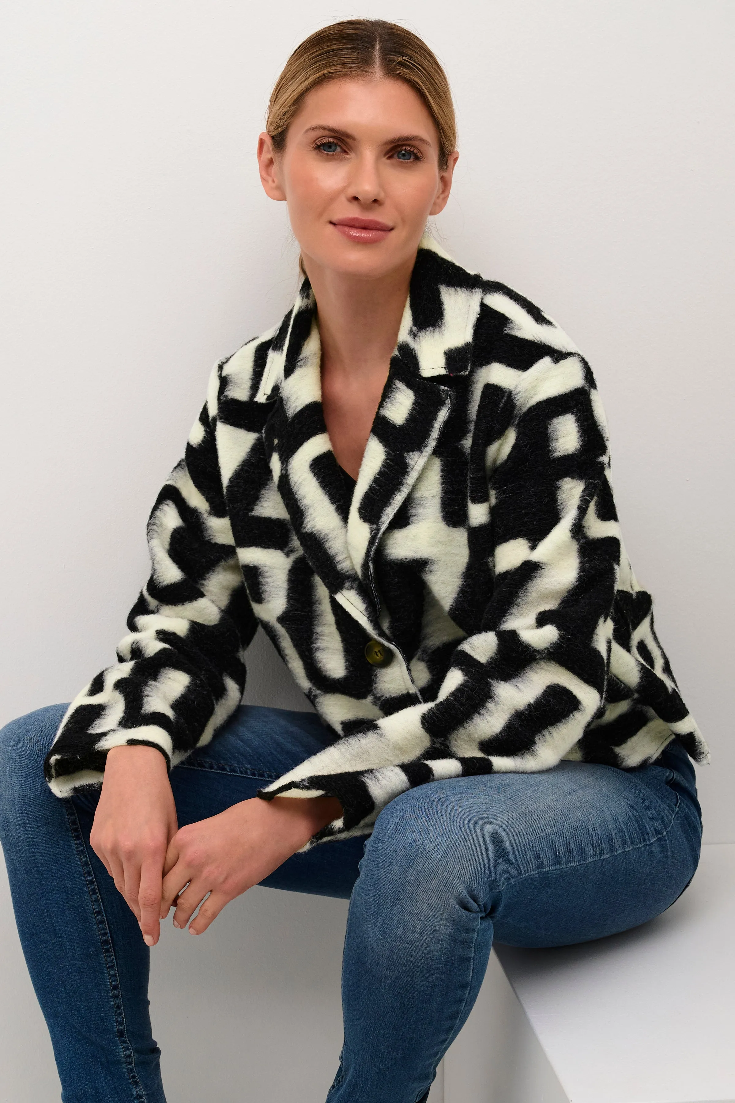 Benitta Letter Short Jacket in Black/Whitecap
