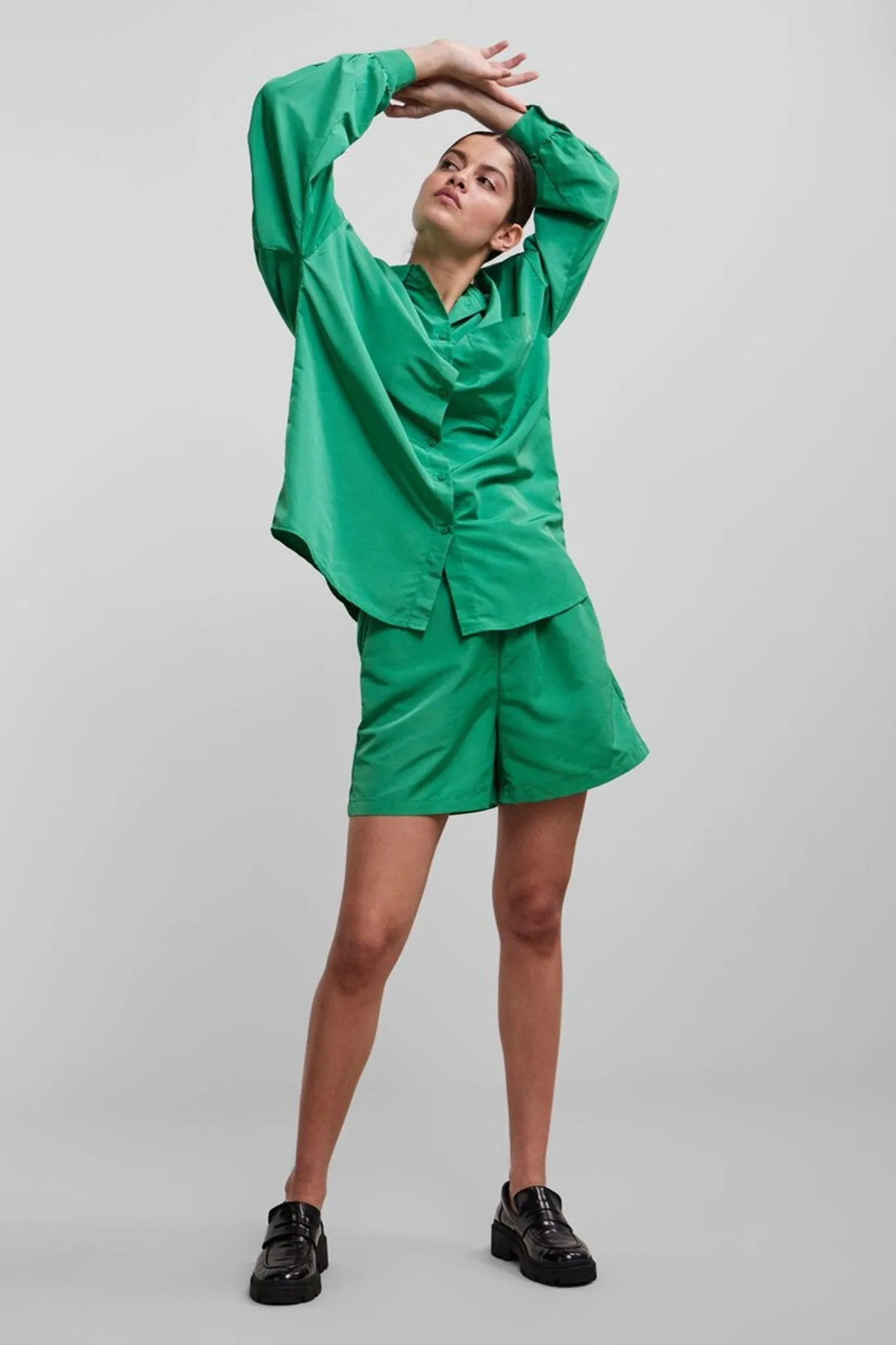 Chrilina Oversized Shirt - Simple Green