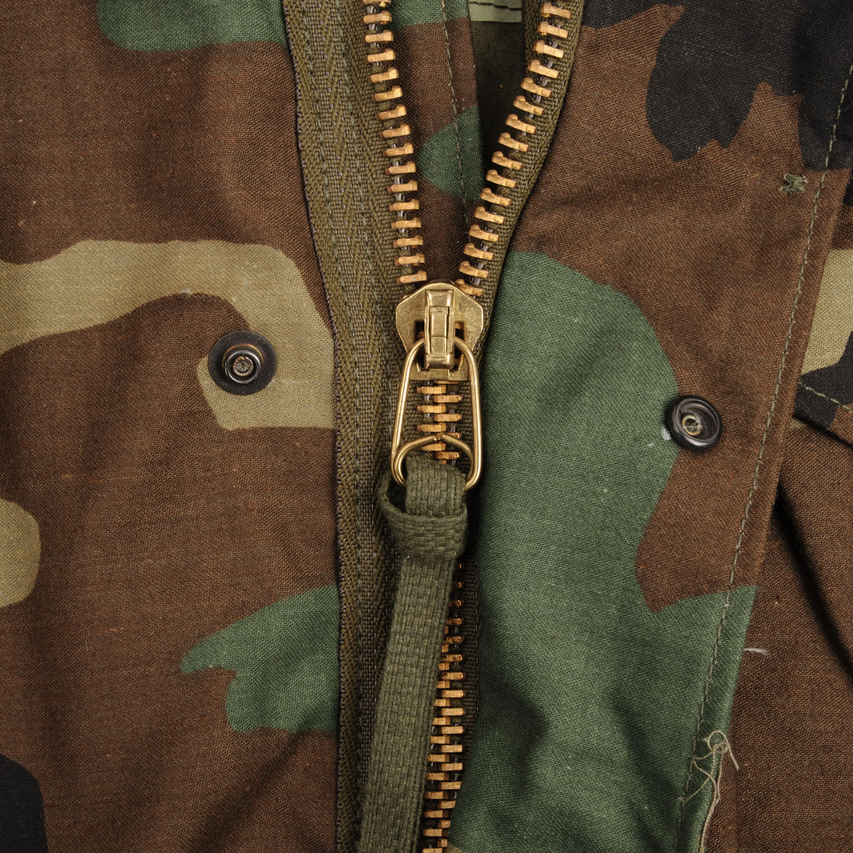 VINTAGE US ARMY M65 WOODLAND CAMO FIELD JACKET 1985 MEDIUM SHORT NOS